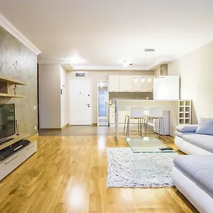 Incity Premium Garden Stay-central &private Terrace דירה בוקרשט